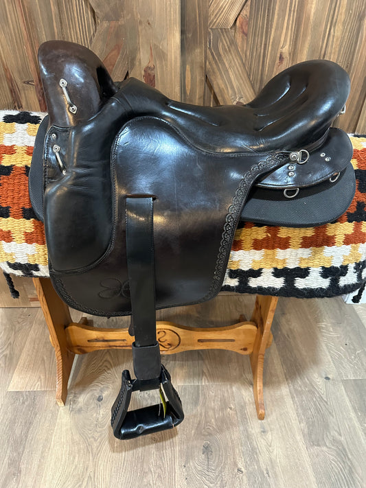 17” Original Len Brown Ortho-flex Express Lite Endurance Trail saddle