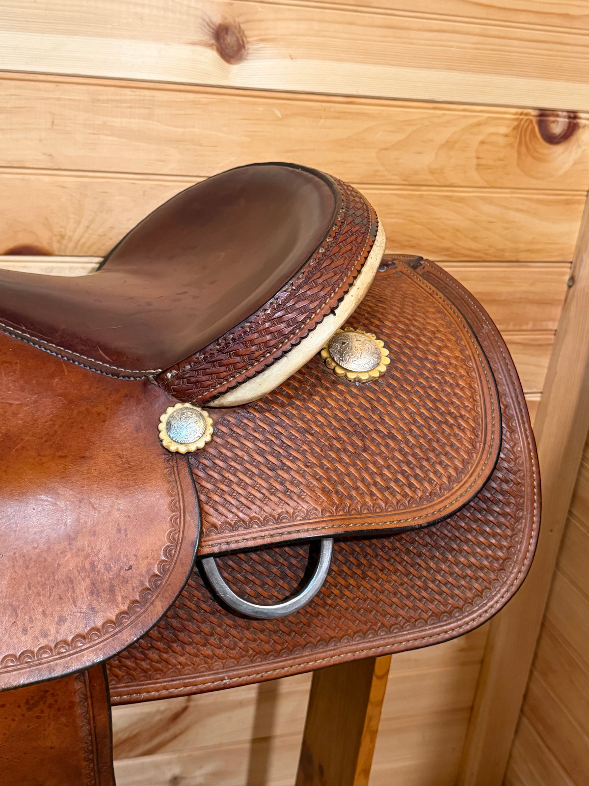 15.5” Crates Equi-Fit Reiner Saddle Model 4524-3