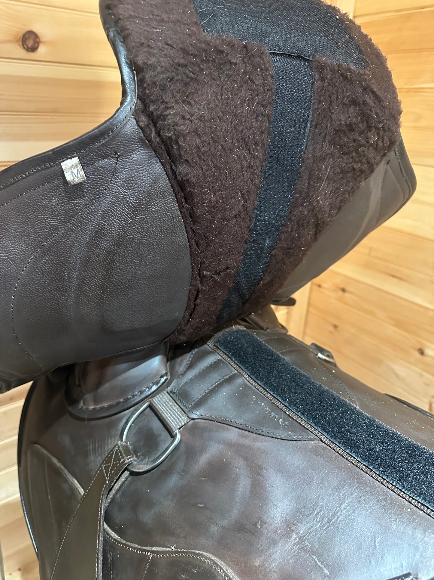 16” Edix Tiamo Treeless Endurance Trail Saddle