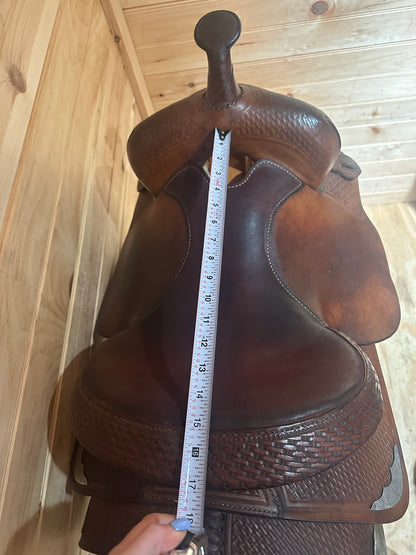 15” Crates Western Show Saddle Model 137