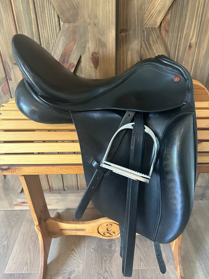 18” N Thornhill Germania Klasse Dressage Saddle