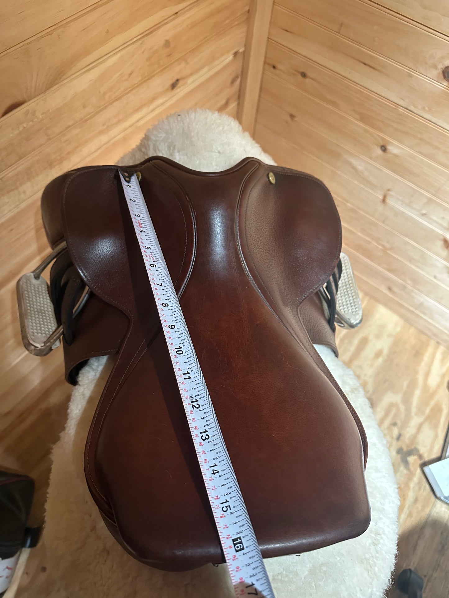 16” Collegiate Children’s Close Contact Saddle