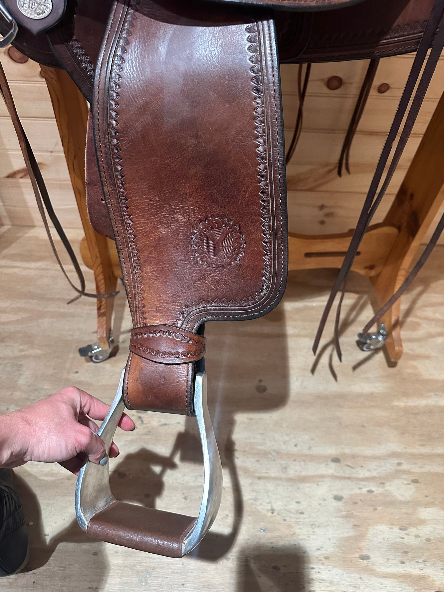 16” Circle Y Omaha Flex2 Western Trail Saddle model 1554