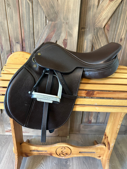 15” Beval Princeton Close contact/Jumping Saddle