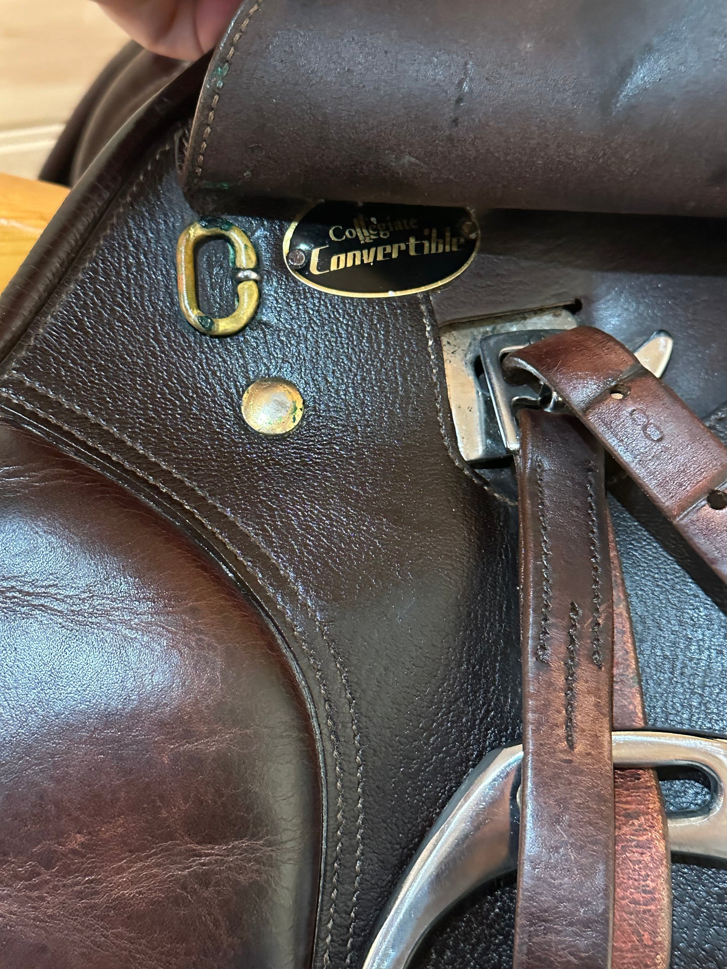 15 3/4” Collegiate Convertible Saddle- Easy Change Gullet