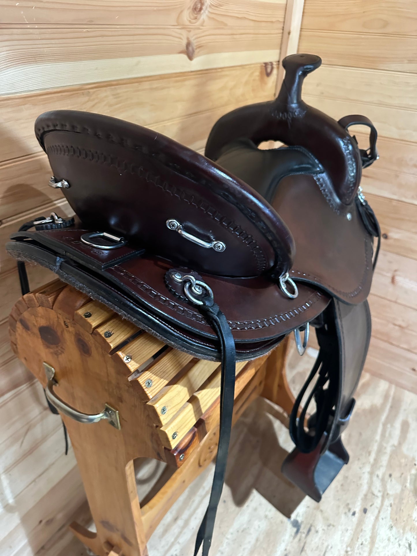 16” Dixieland Gaited Western Trail Saddle