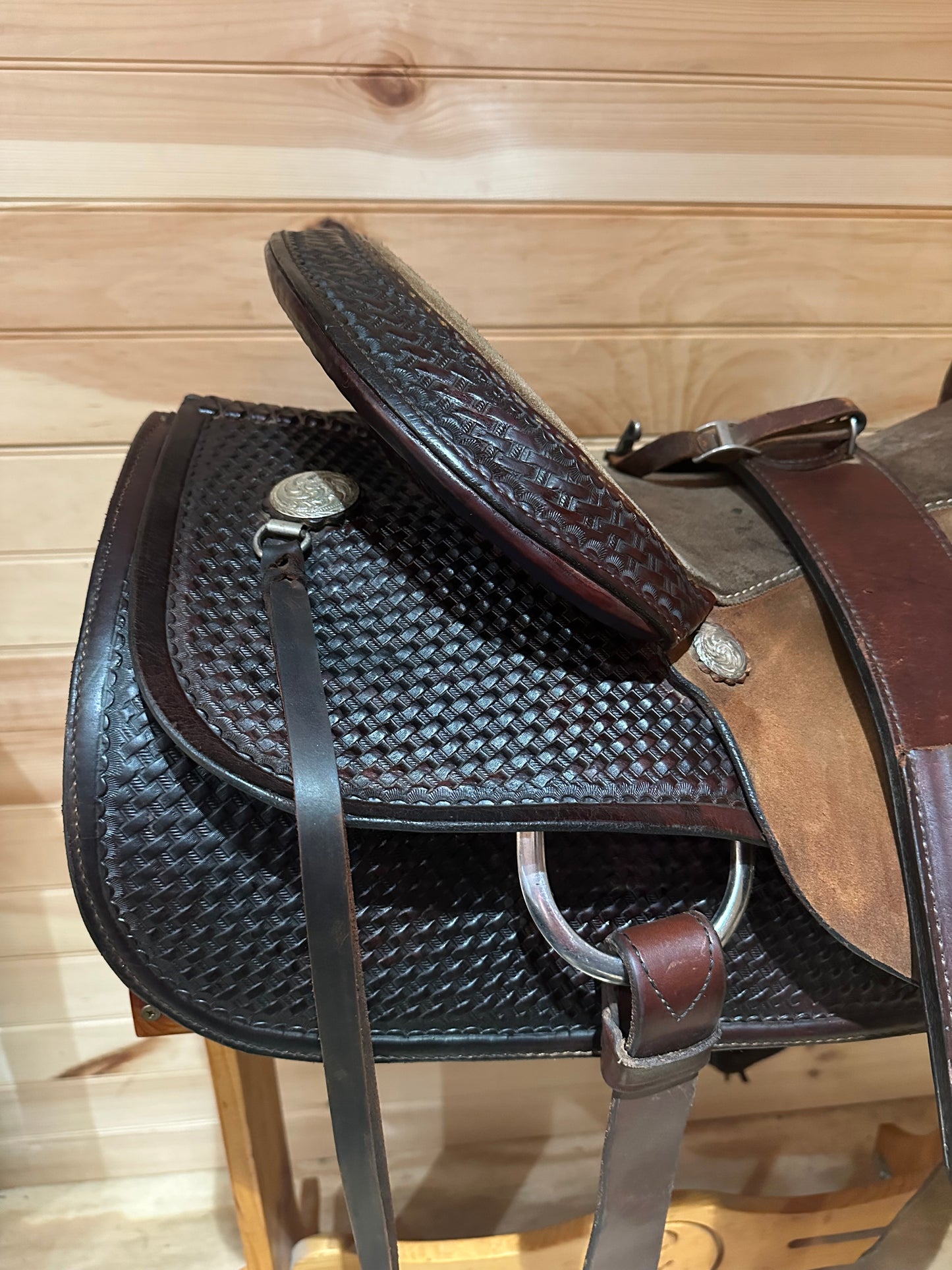 16” Circle Y Team Penner Western saddle Model 2634