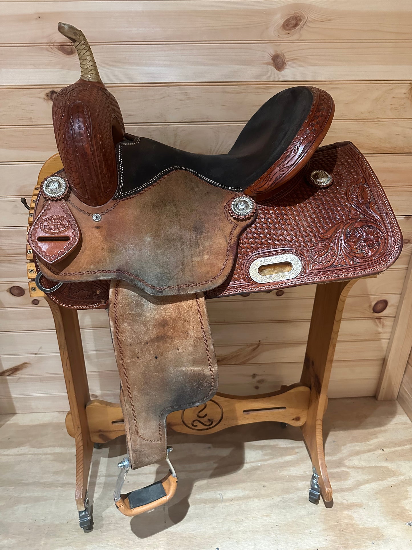 14.5” McKinneys Pro Series Barrel Racing Western Saddle