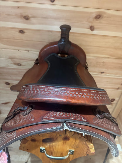 17” Dakota Saddlery Western Roping Saddle Model 501C