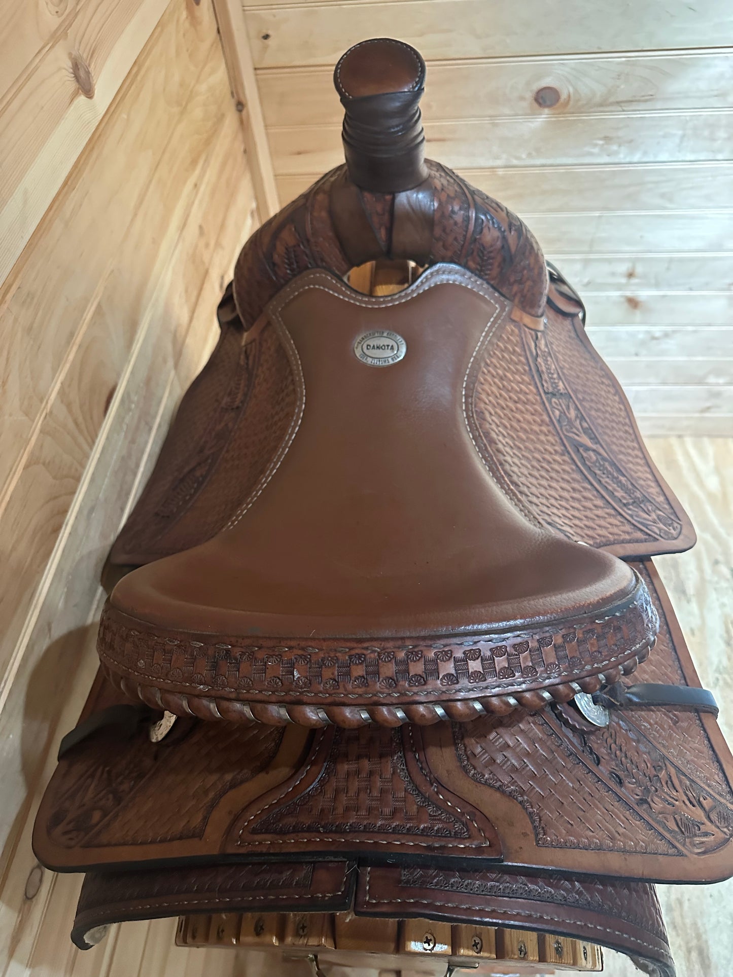16” Dakota Saddlery Western Roping Saddle Model 700