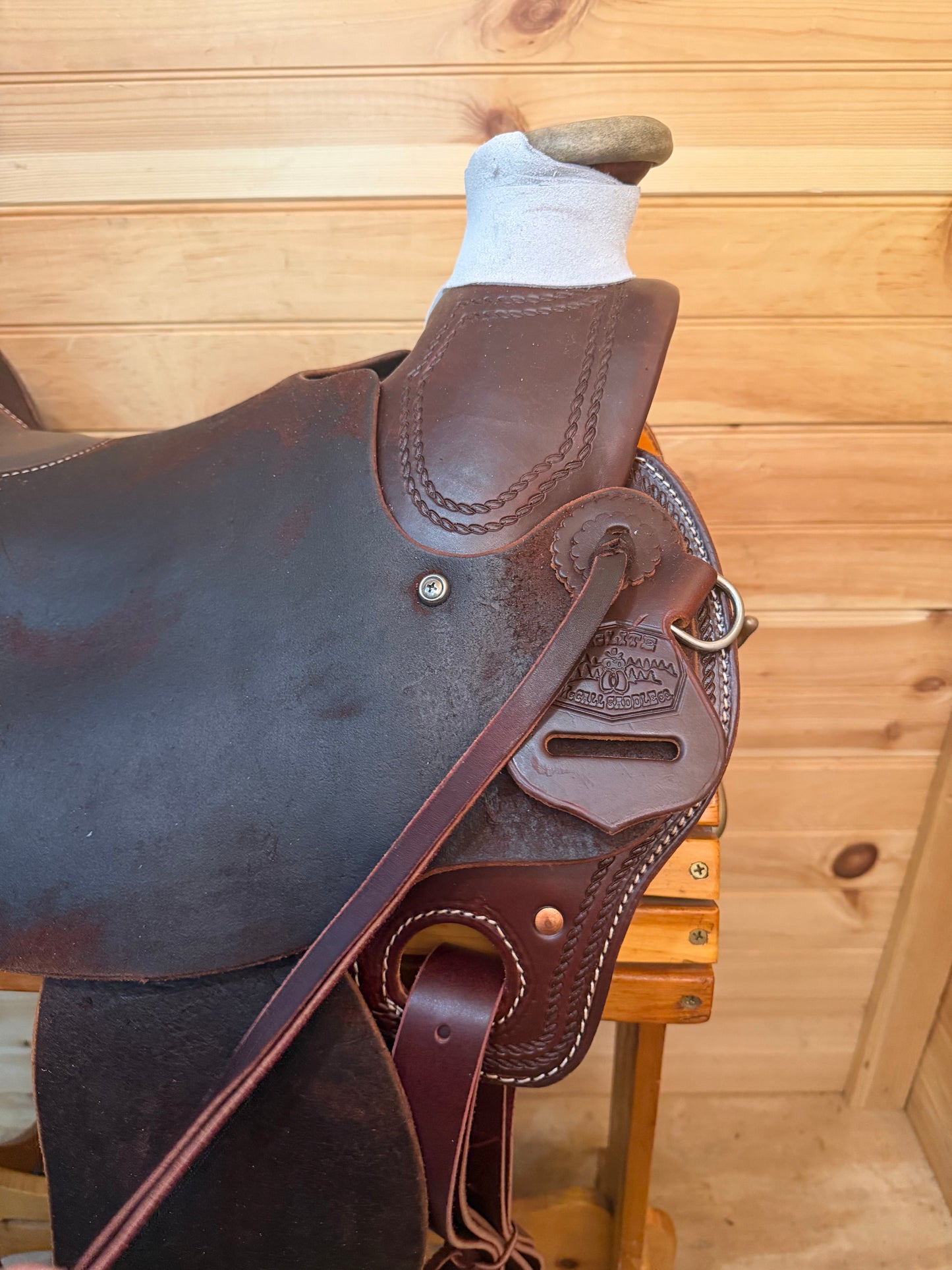 16” McCall Mclite Wade Saddle Model W153-726