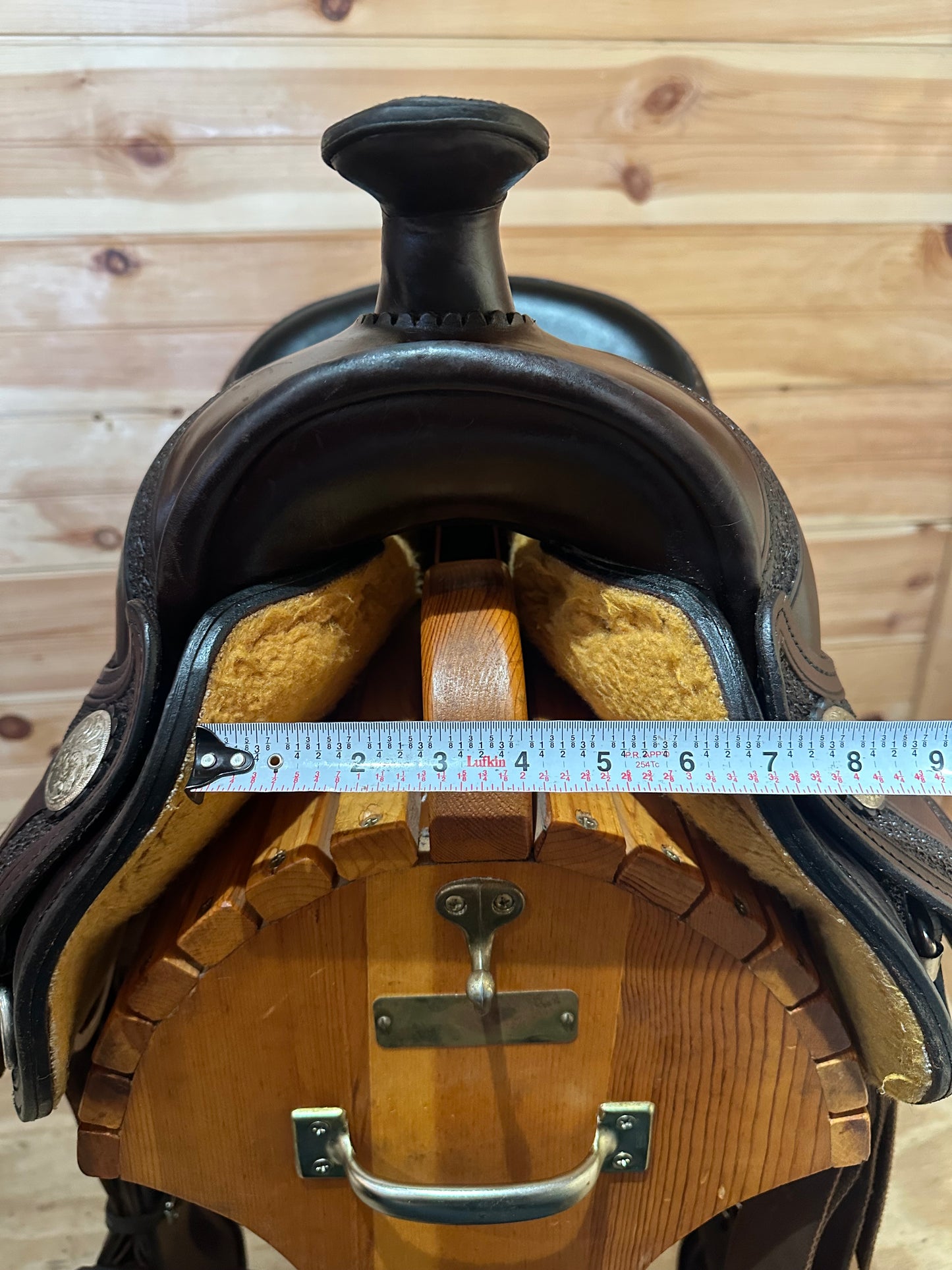 15” Circle Y Arabian Trail Saddle Model 2141