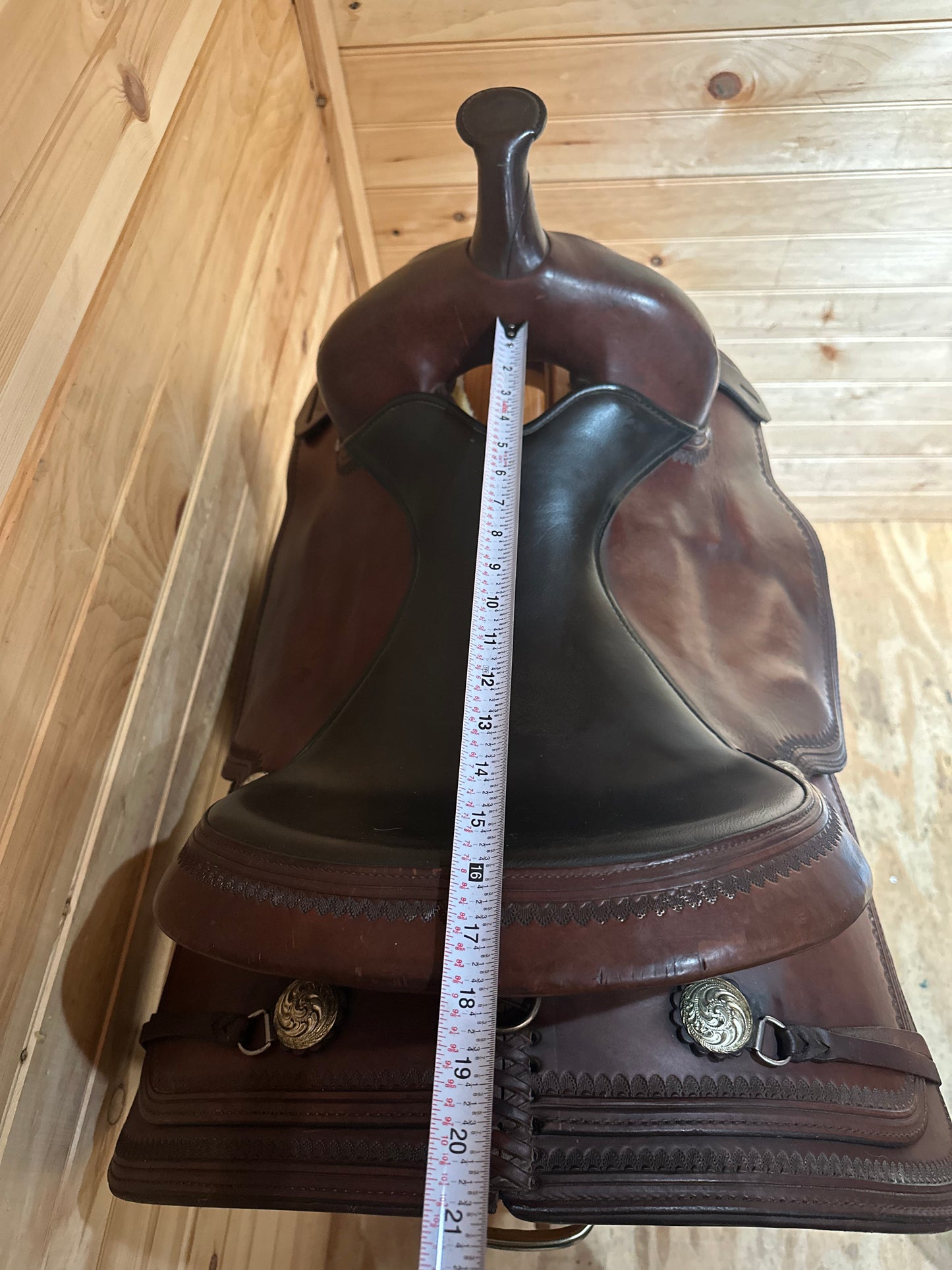 16” Circle Y Topeka Flex-Lite Western Trail Saddle Model 1551