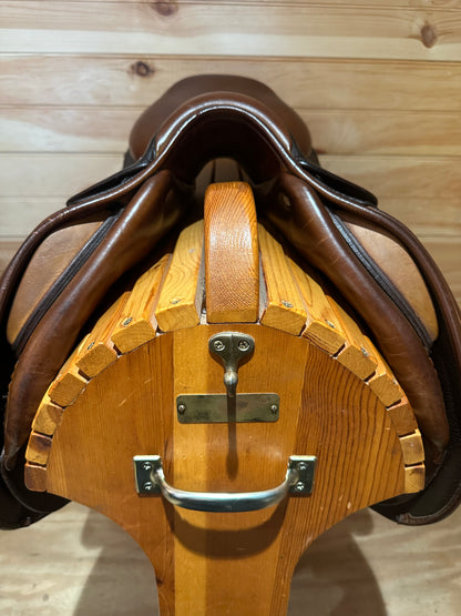 17.5” CWD SE01 4L Jumping Saddle (2013)