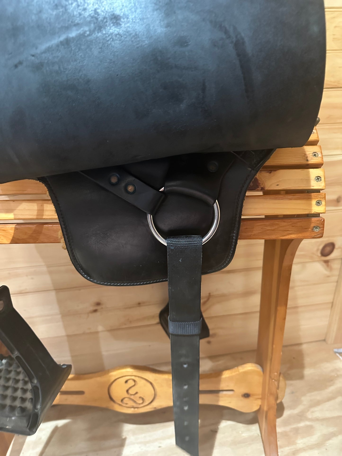 16” Imus 4-Beat Endurance Trail Saddle