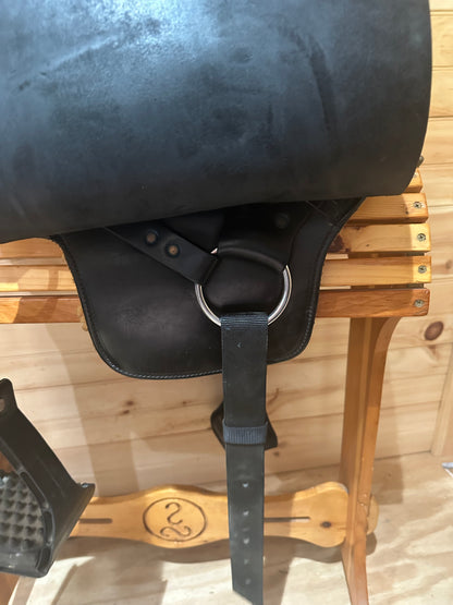 16” Imus 4-Beat Endurance Trail Saddle