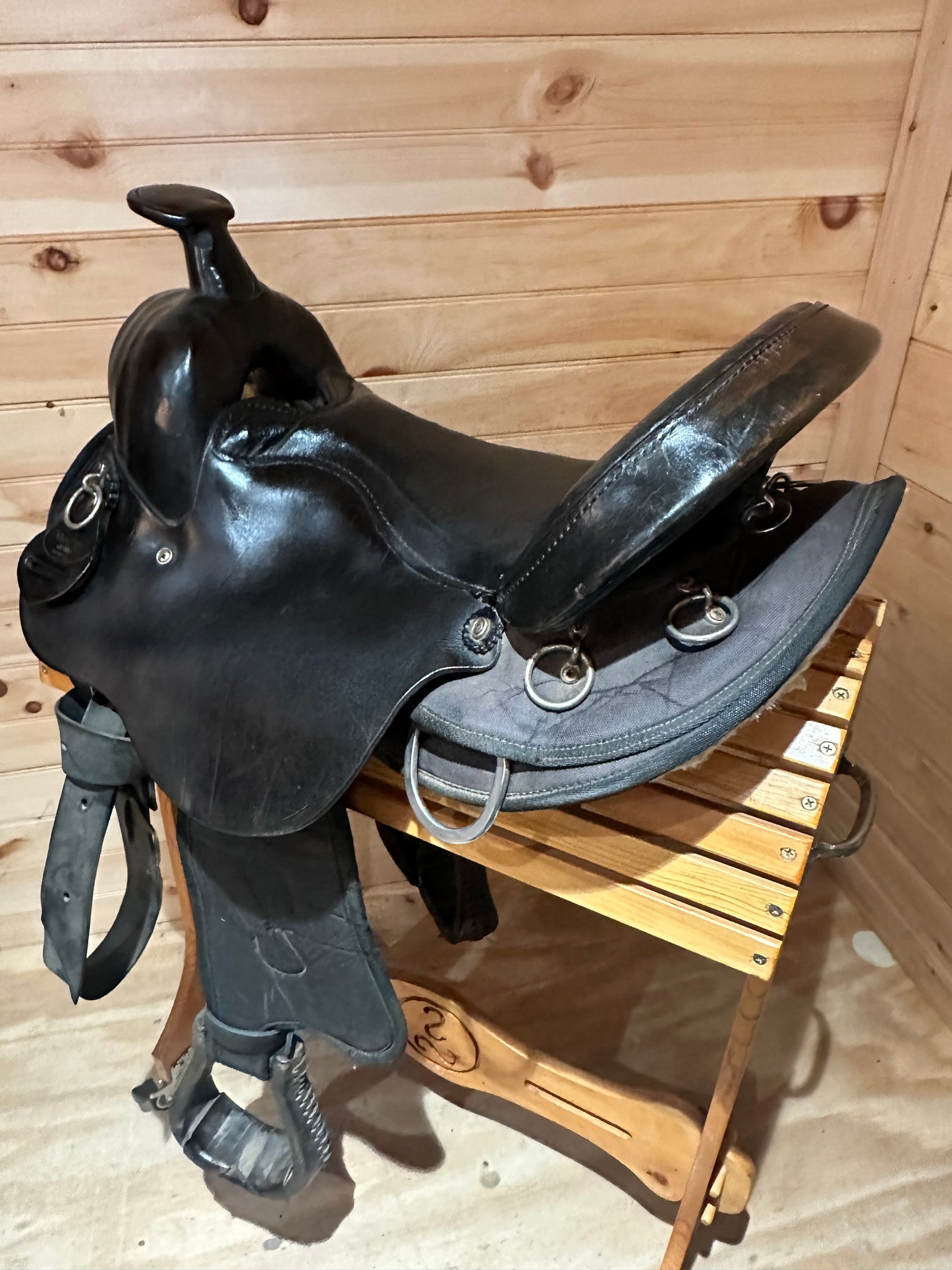 16” Crest Ridge Sentry Lite Western Trail Saddle