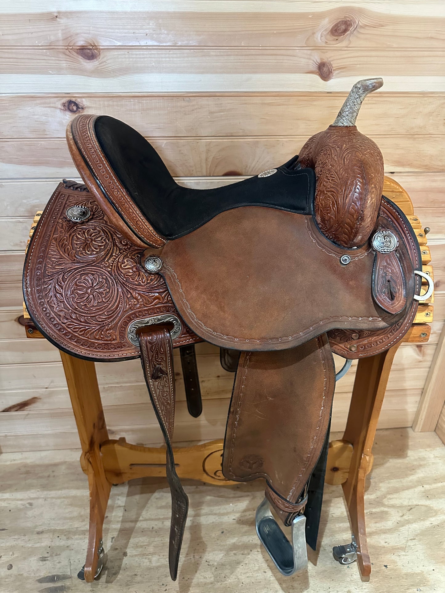 14” Circle Y Lisa Lockhart Flex2 Barrel Racer Model 1545