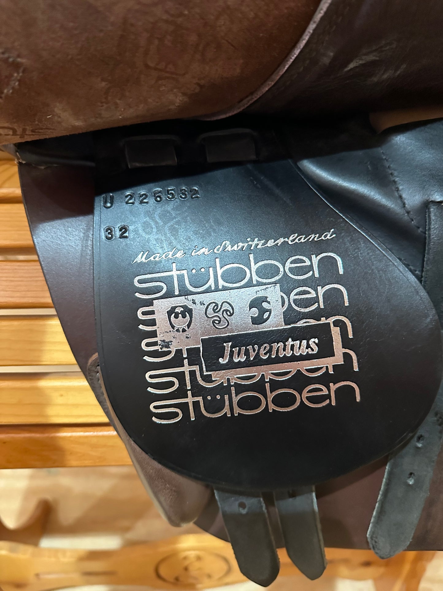 17” Stubben Juventus Close contact/Jumping Saddle 32cm