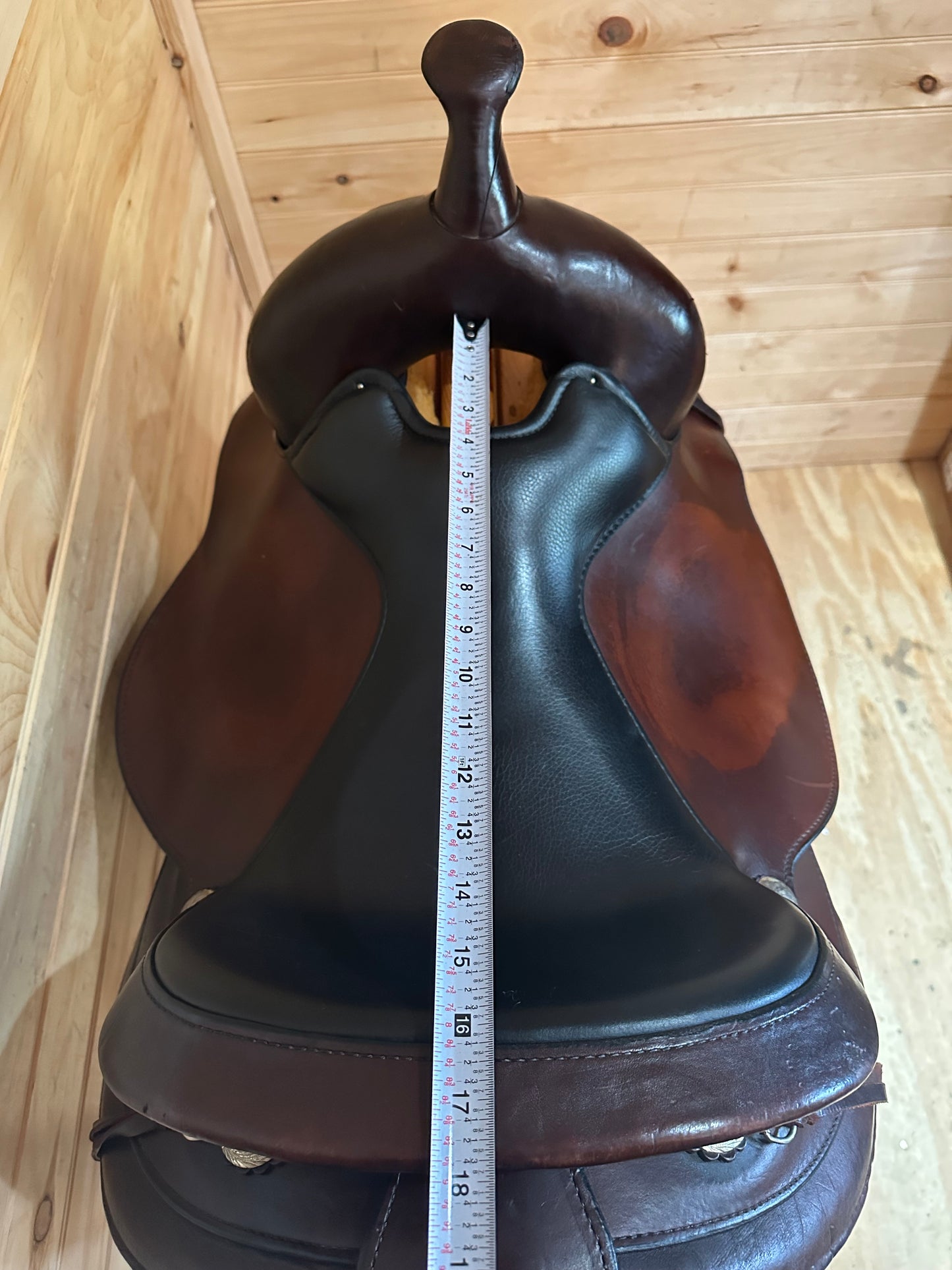 16” Circle Y Mojave Flex2 Western Trail Saddle Model 1561