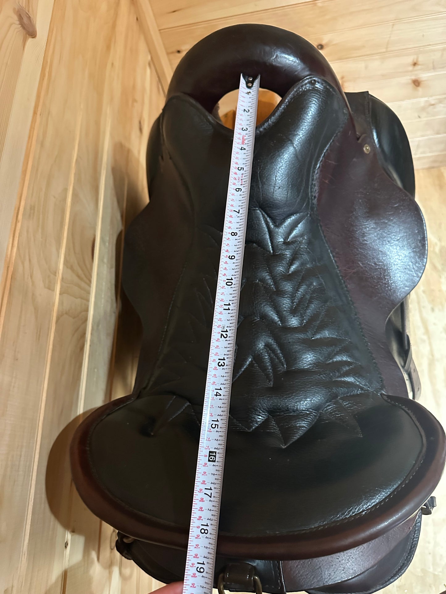 17.5” Tucker Equitation Endurance Trail Saddle Model 149