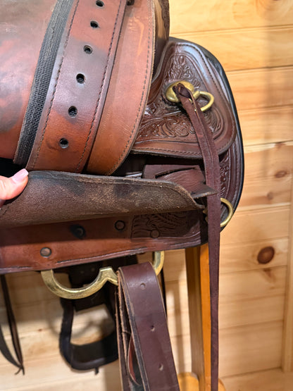 16” Circle Y Carlsbad Flex-Lite Western trail saddle Model 2376