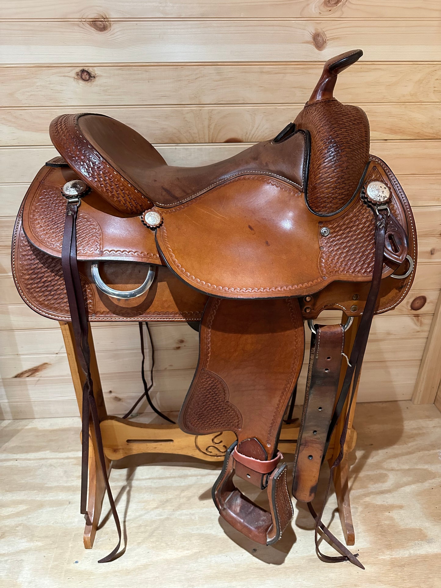 16” Crates Supreme Equi-Fit Western Trail Saddle Model 2170-4W