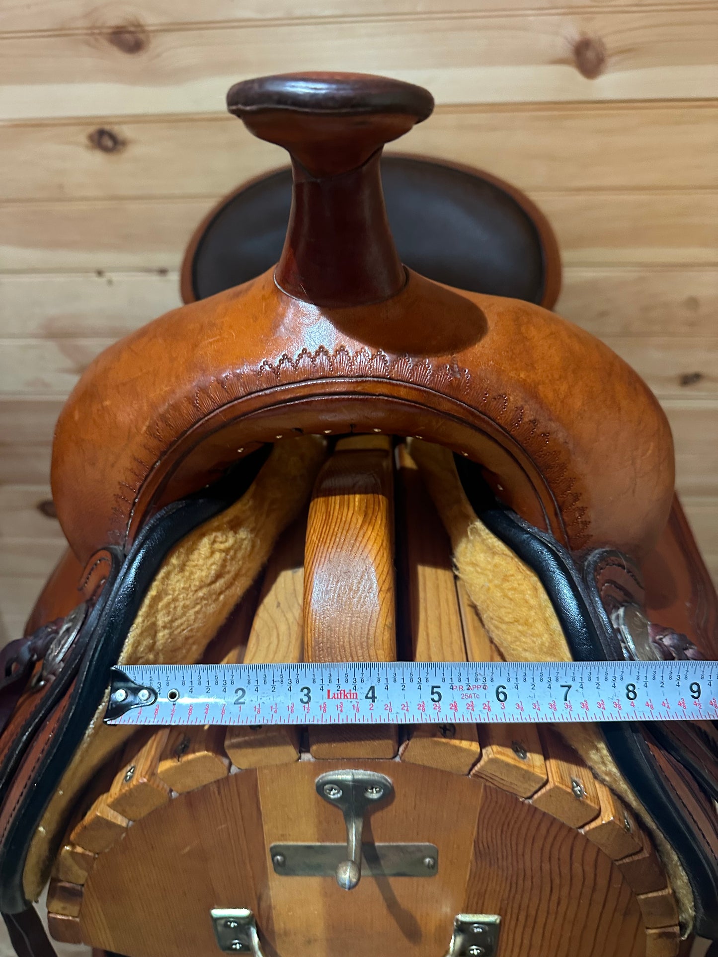 16” Circle Y Omaha Flex-Lite Round Skirt Western Trail Saddle Model 1554