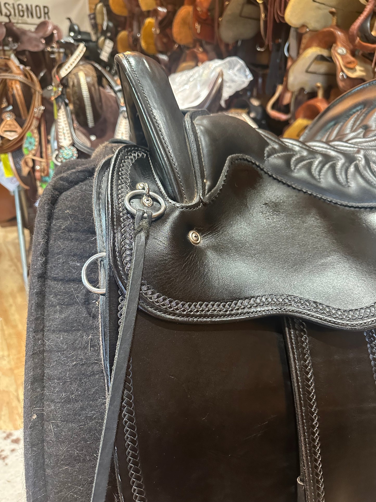 15.5” Tucker River Plantation Endurance Trail Saddle Model 146 (2016)