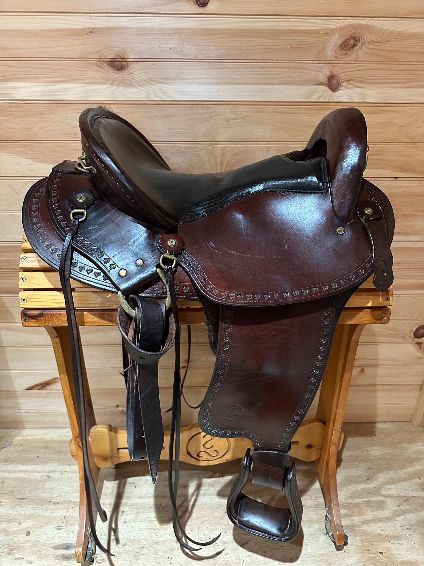 17” Imus 4Beat Gaited Endurance Trail Saddle