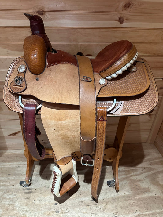 15.5” Bona Allen Western Roping Saddle Model 9233