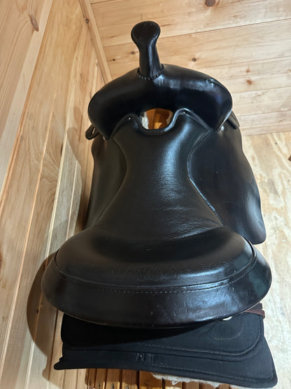 16” Circle Y High Horse Lockhart Western Trail Saddle Model 6910