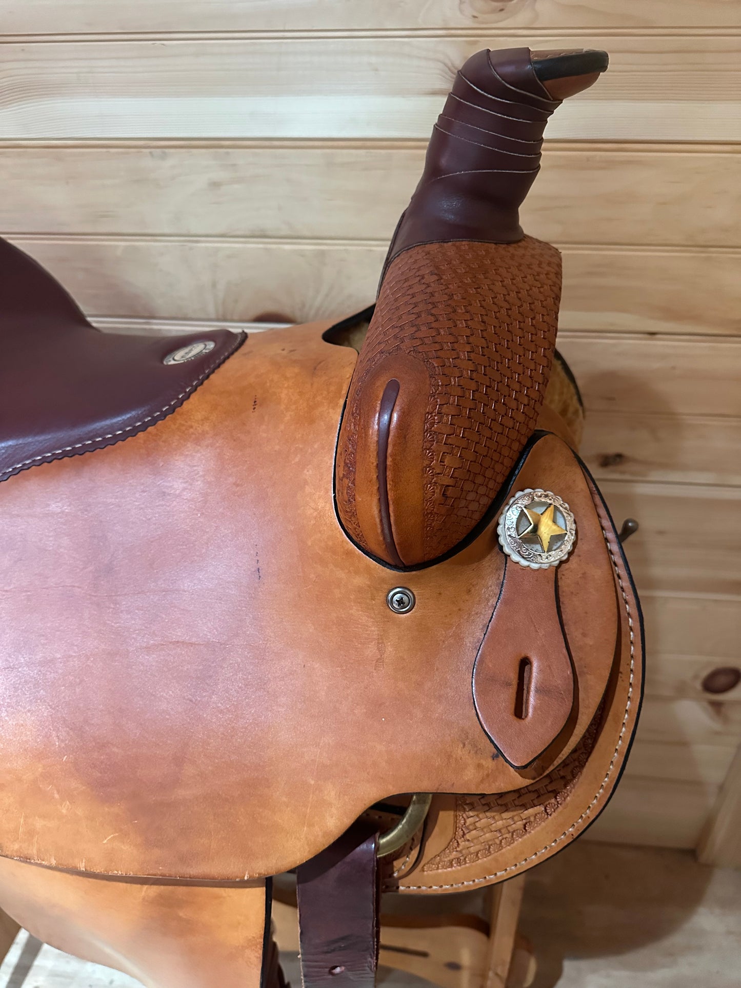 17” Dakota Saddlery Western Roping Saddle Model 553