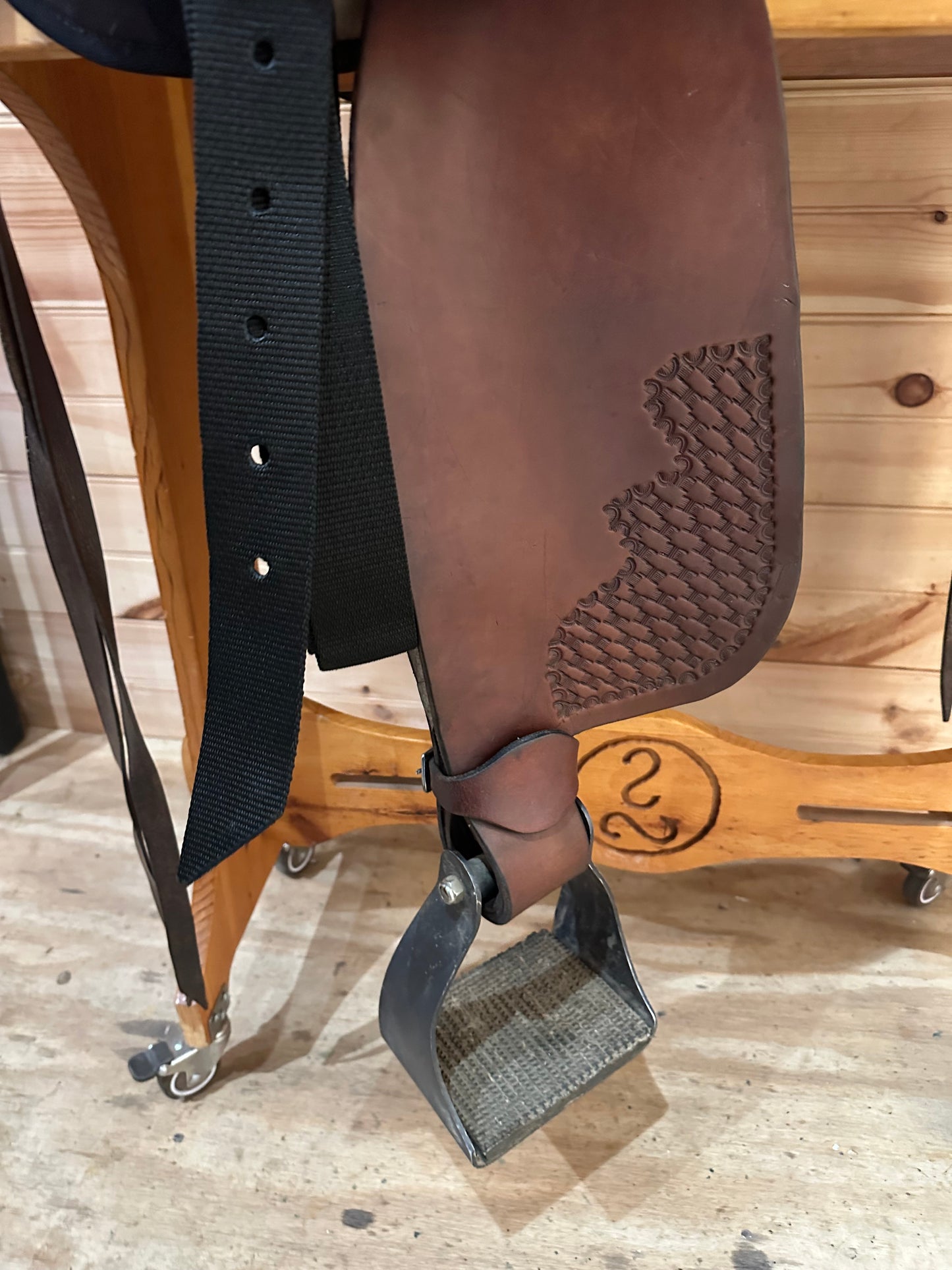 16” Crest Ridge Sonata Lite Western Trail Saddle