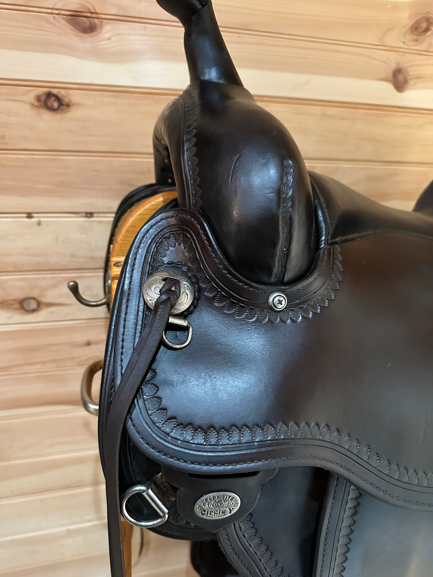 16” Circle Y Omaha Flex2 Western Trail Saddle Model 1554