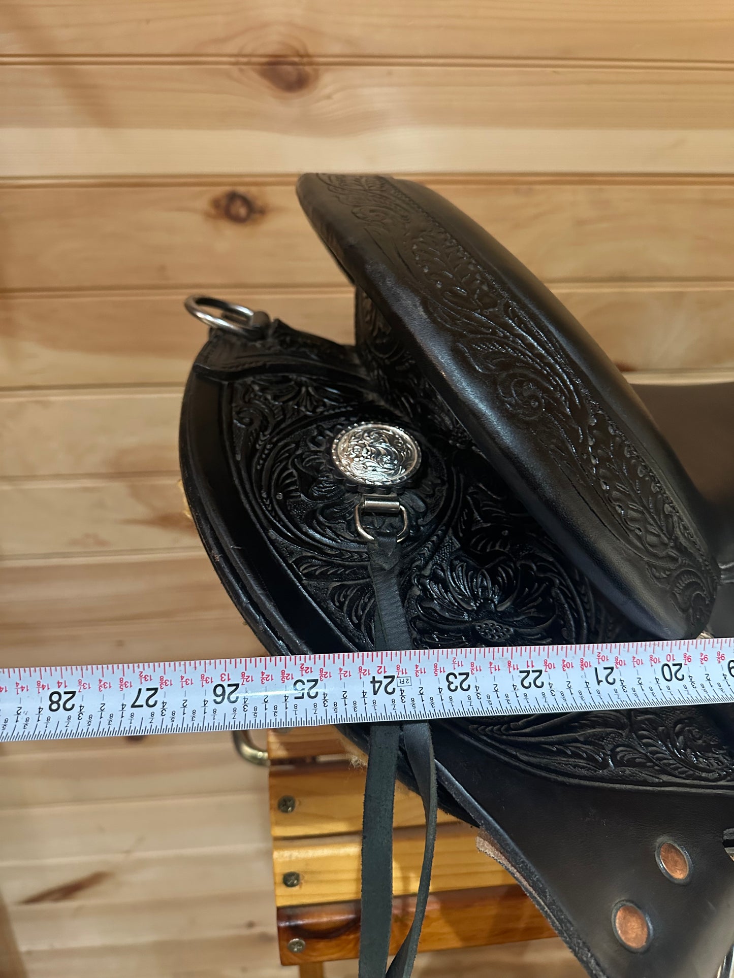 17” Circle Y High Horse Round Rock Gaited Western Trail Saddle Model 6870 (2021)