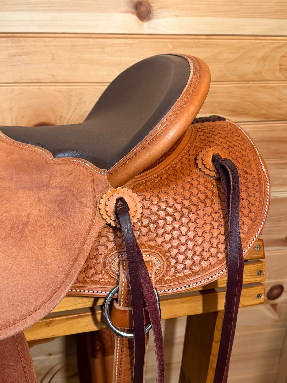 16.5” McCall Mclite Wade Saddle Model W271-1126 + Breast Collar
