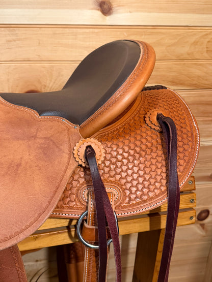 16.5” McCall Mclite Wade Saddle Model W271-1126 + Breast Collar