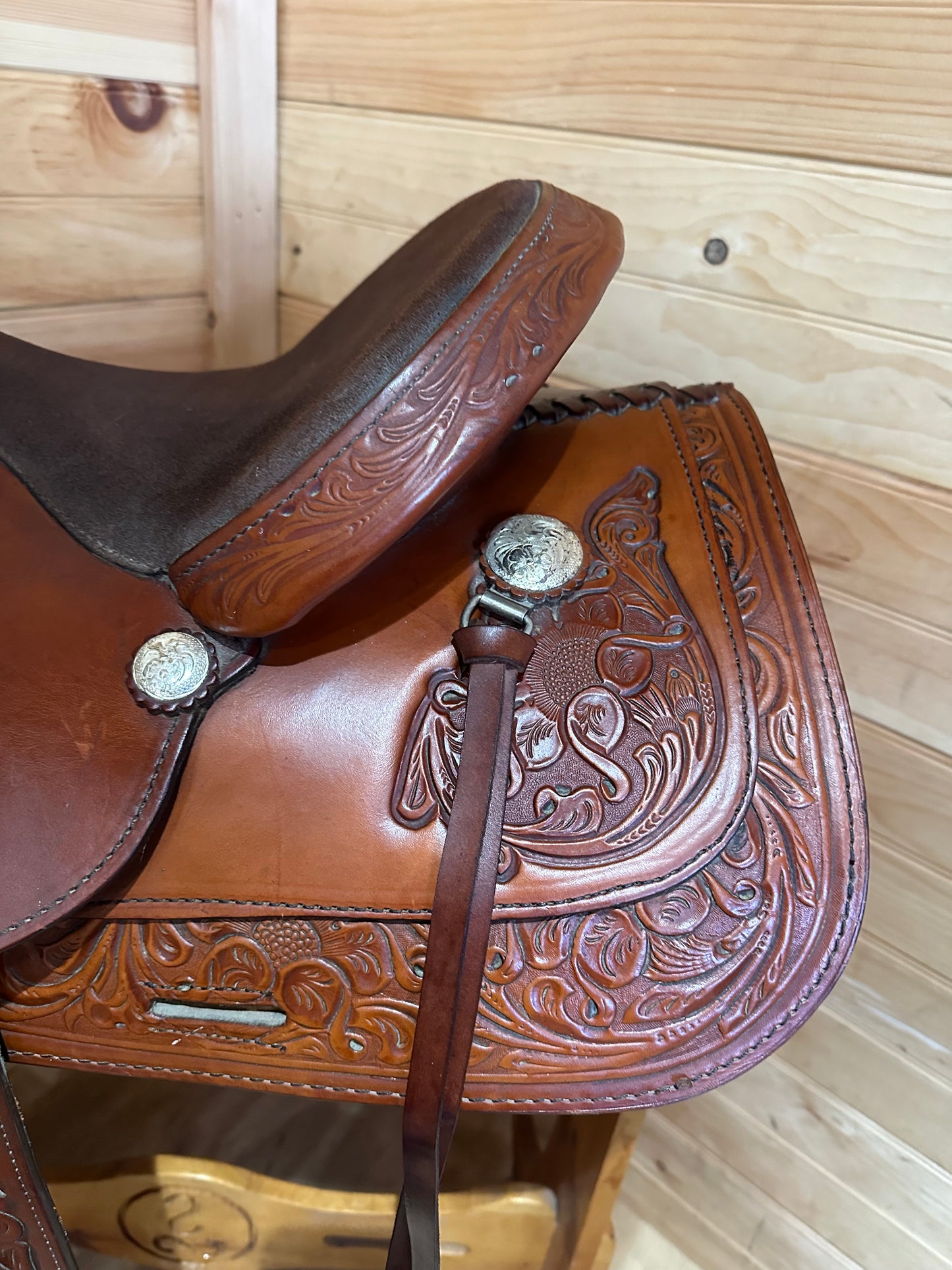 15” Tex Tan Hereford Western Trail Saddle Model 08-4014P5