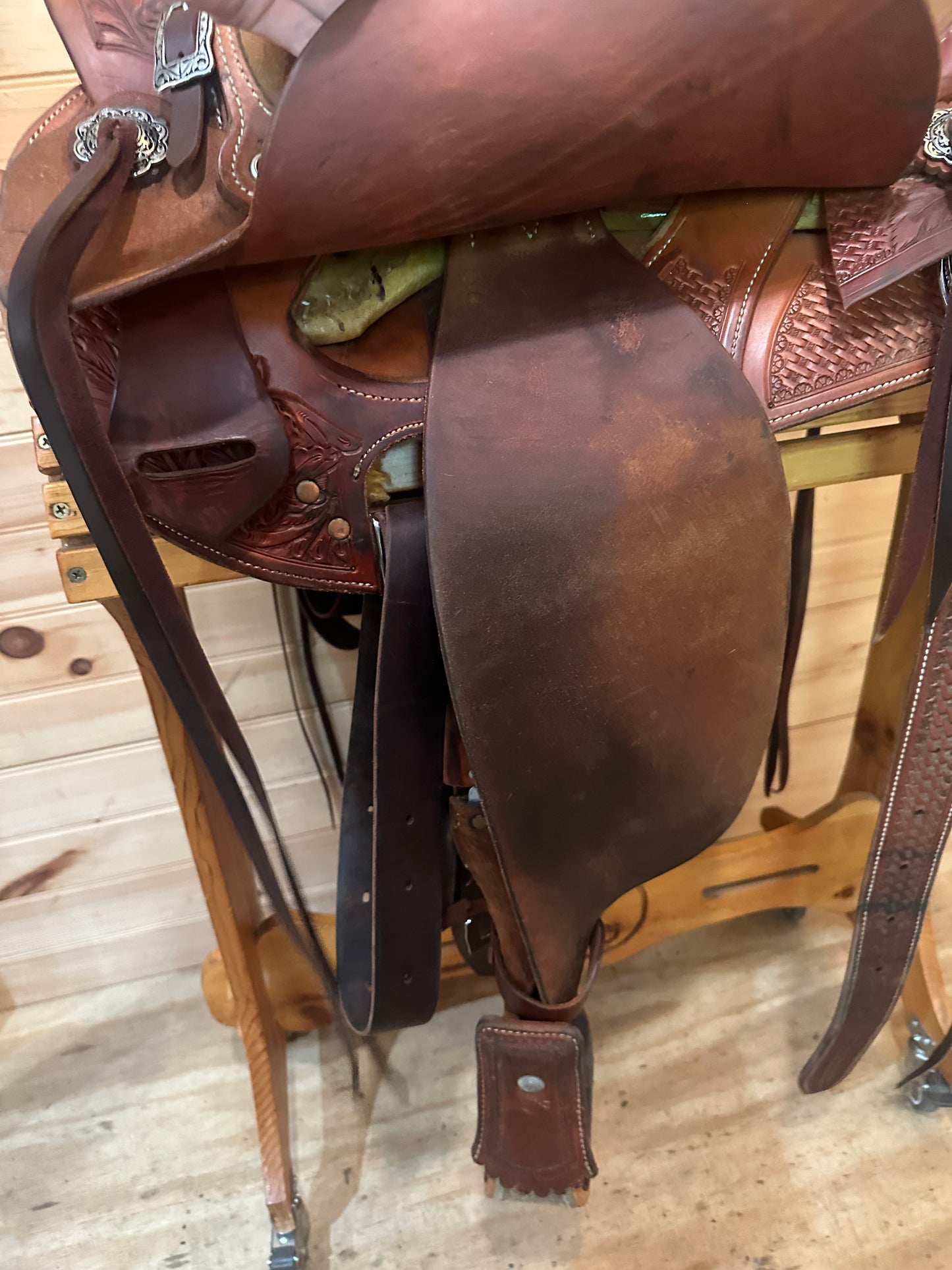 15.5” Cowboss Wade Lite Western Ranch Saddle