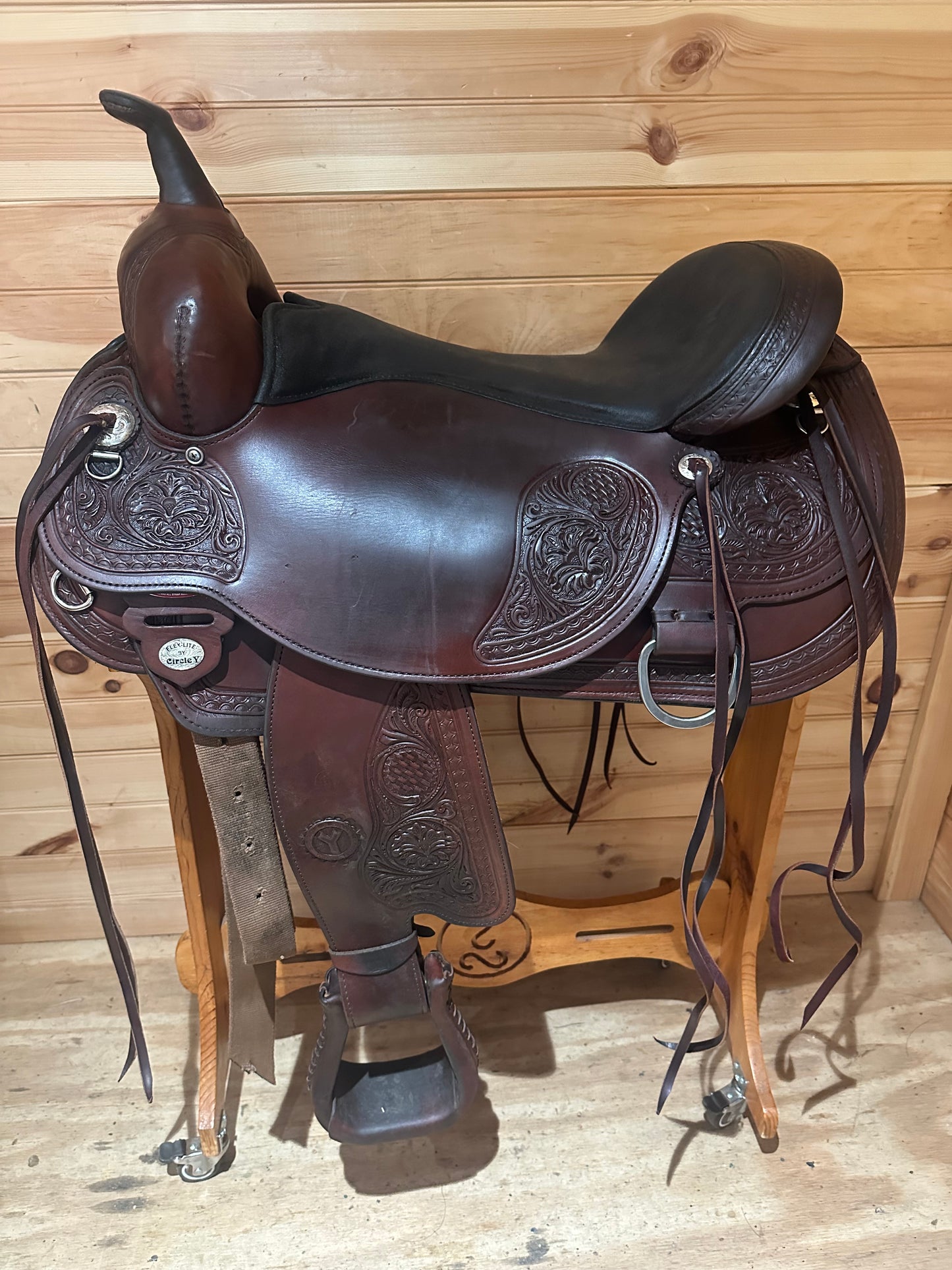 17” Circle Y BasketFlower Trail Flex-Lite Western Trail Saddle Model 1552
