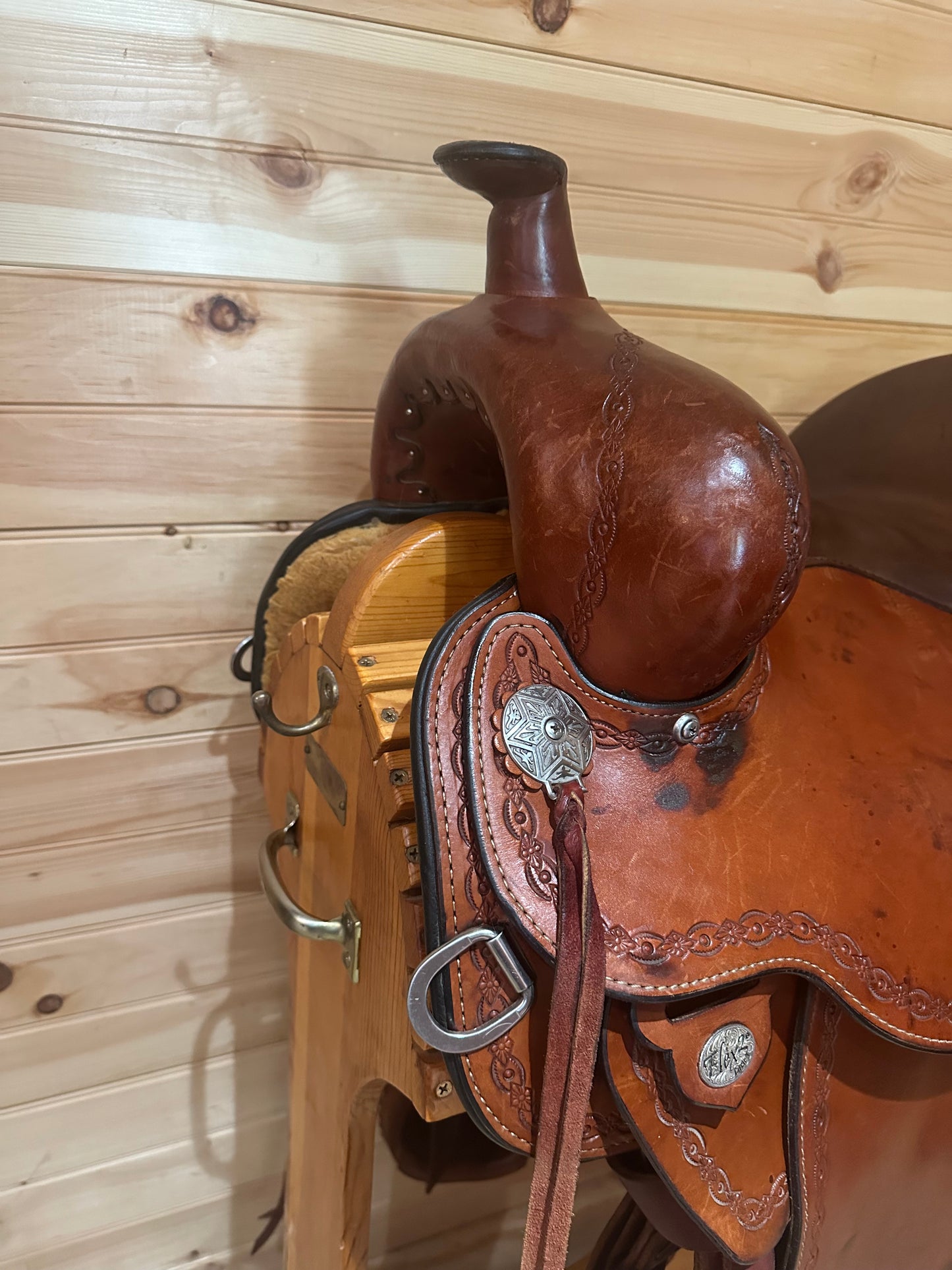 15” Circle Y Alpine Flex2 Western Trail Saddle Model 2377
