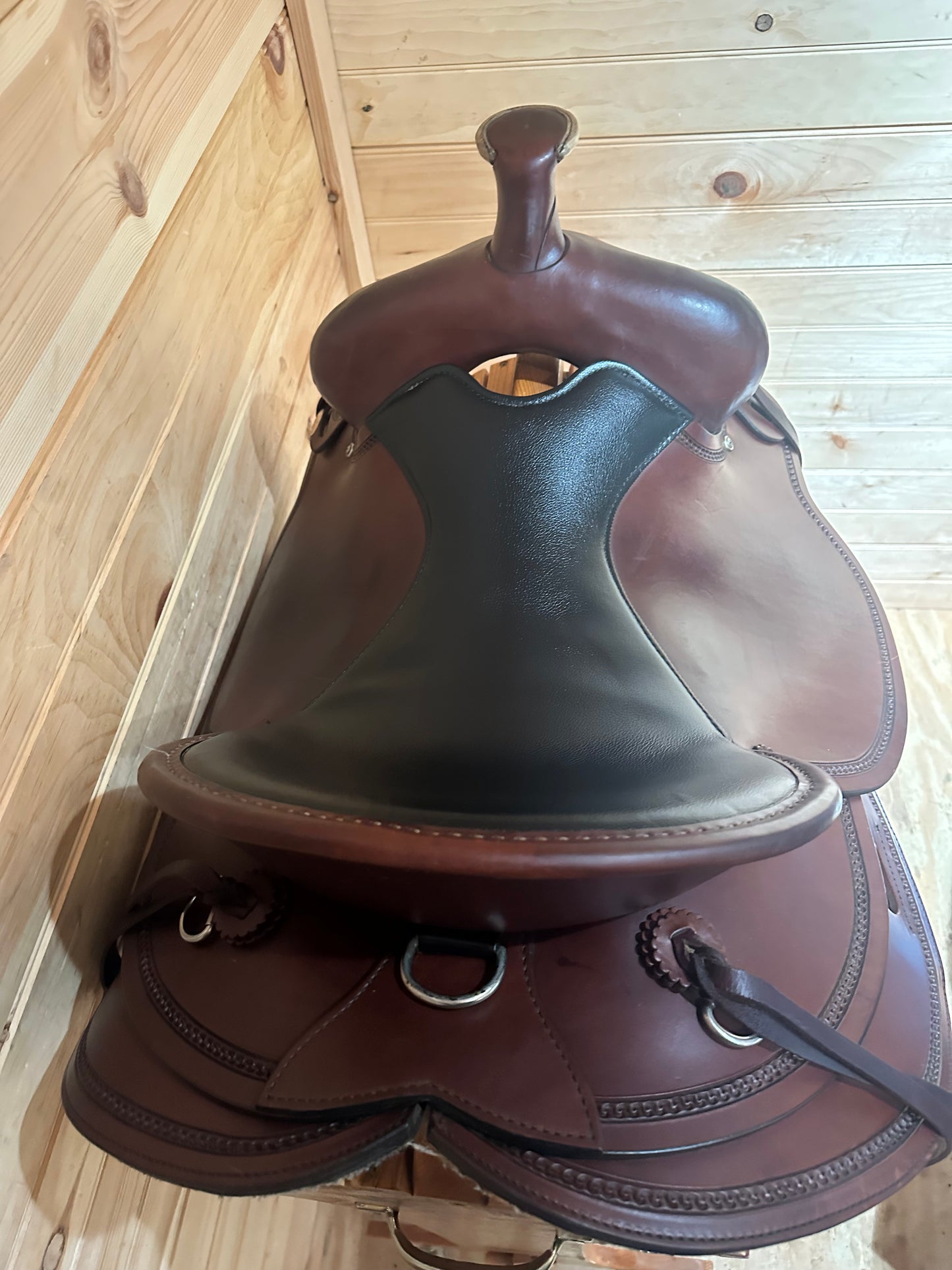 17” Circle Y Draft Western Trail Saddle Model 2177