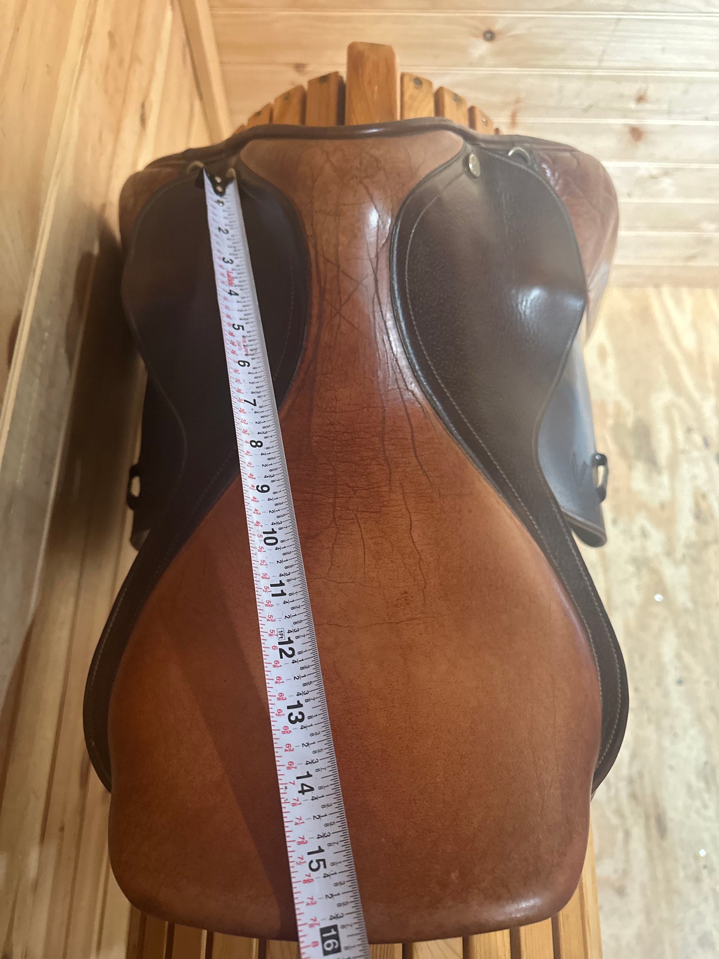 16” Pessoa Close Contact Jumping Saddle (M)