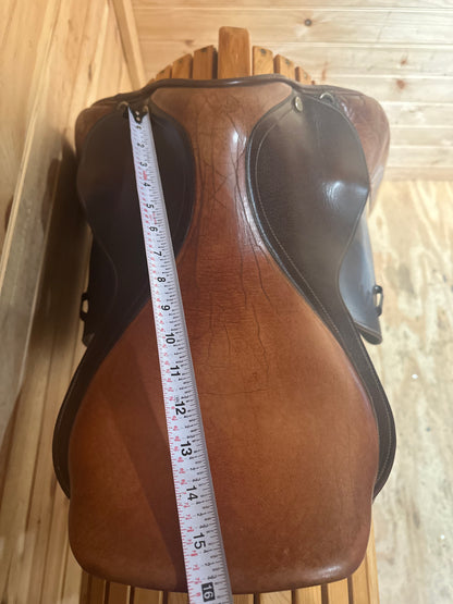 16” Pessoa Close Contact Jumping Saddle (M)