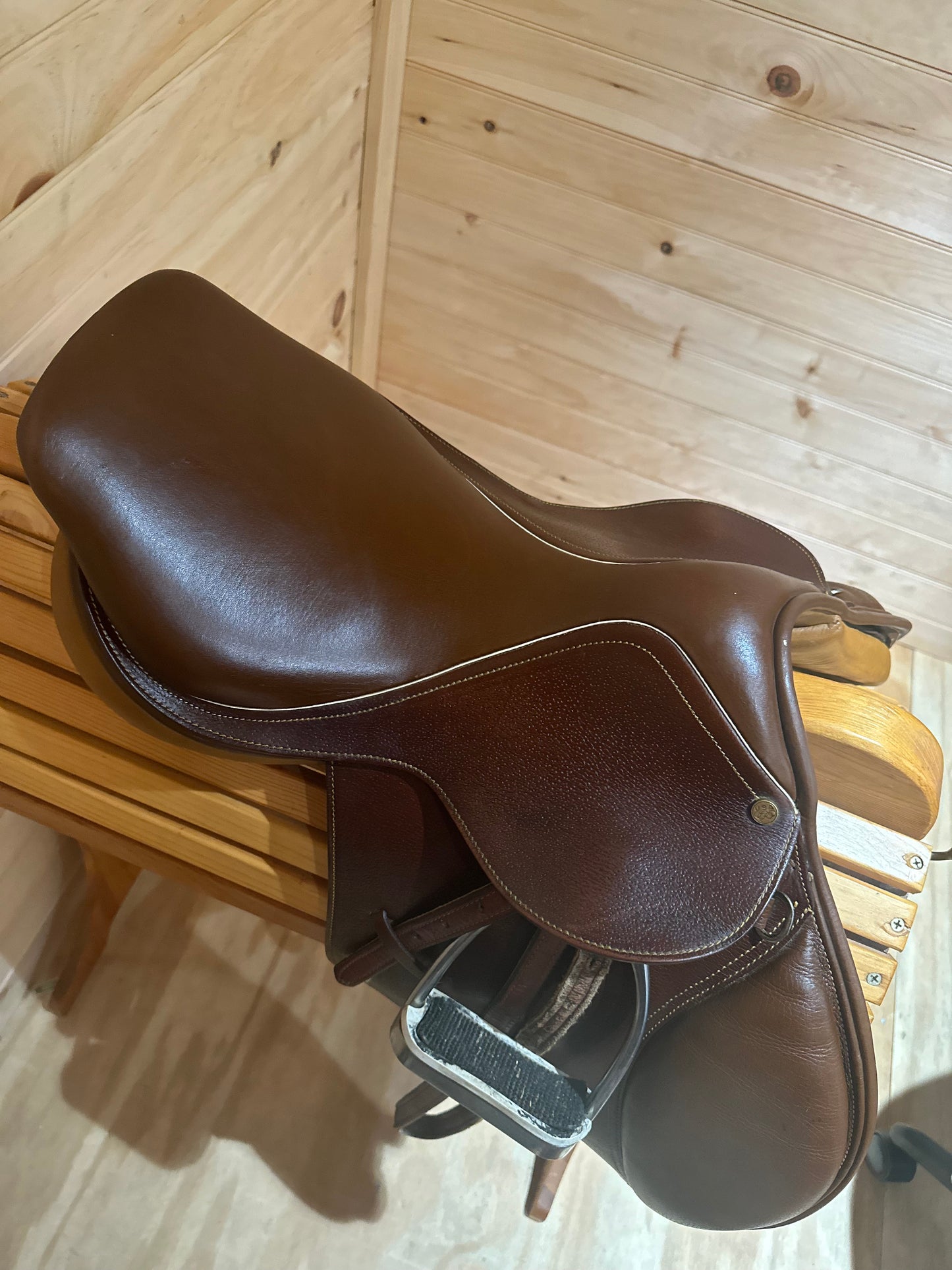 16.5” Collegiate Miller Olympic Close contact Saddle