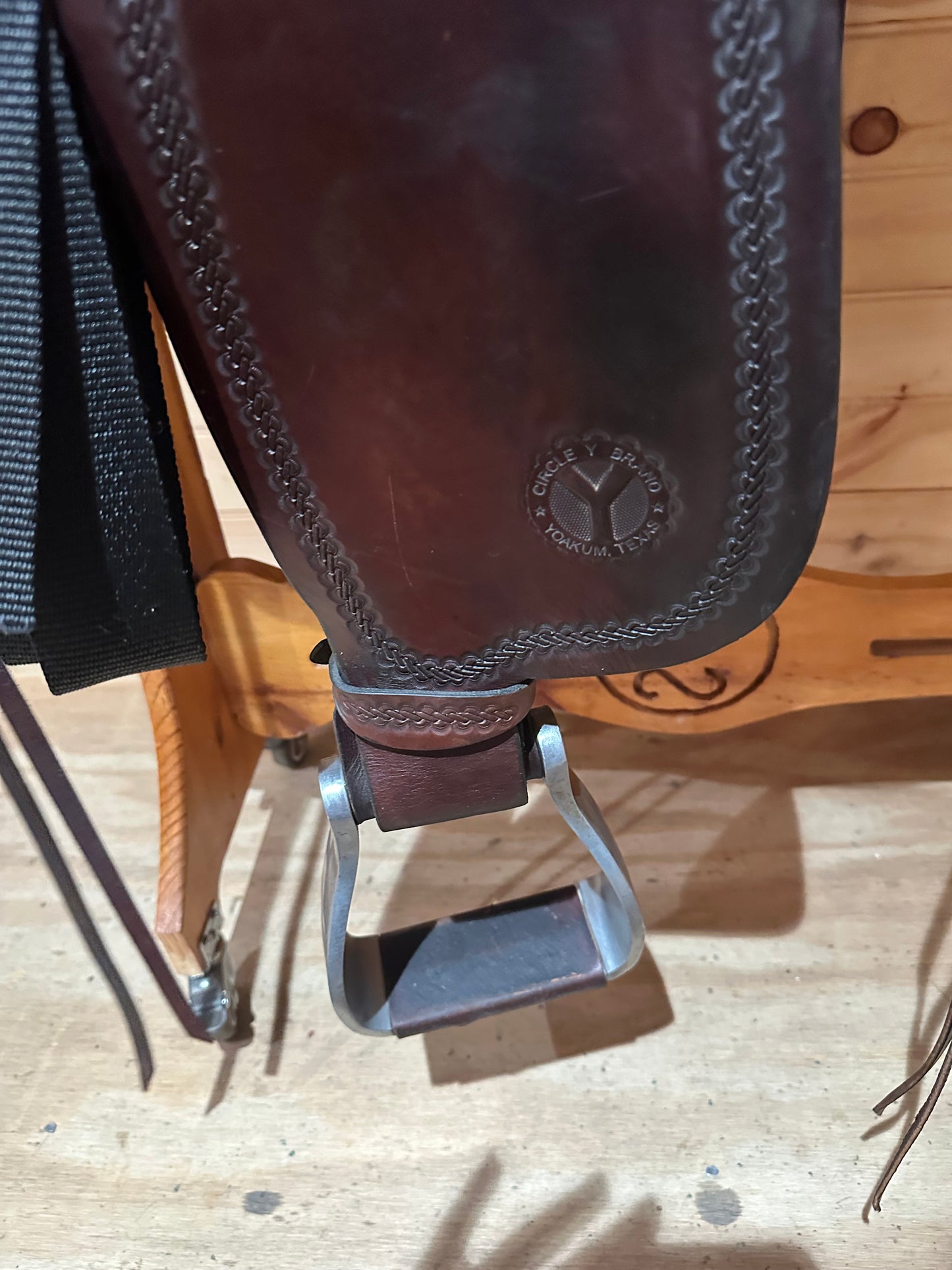 16” Circle Y Cold Springs Western Trail Saddle Model 2616