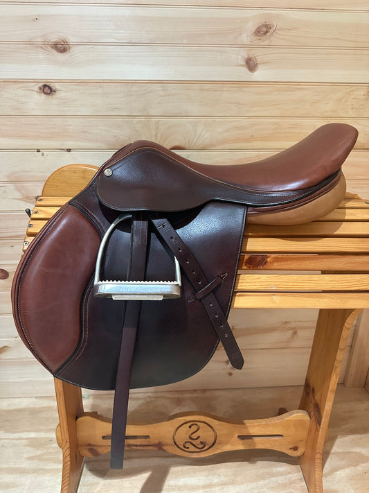 18” Ovation Close Contact Saddle Model 465060