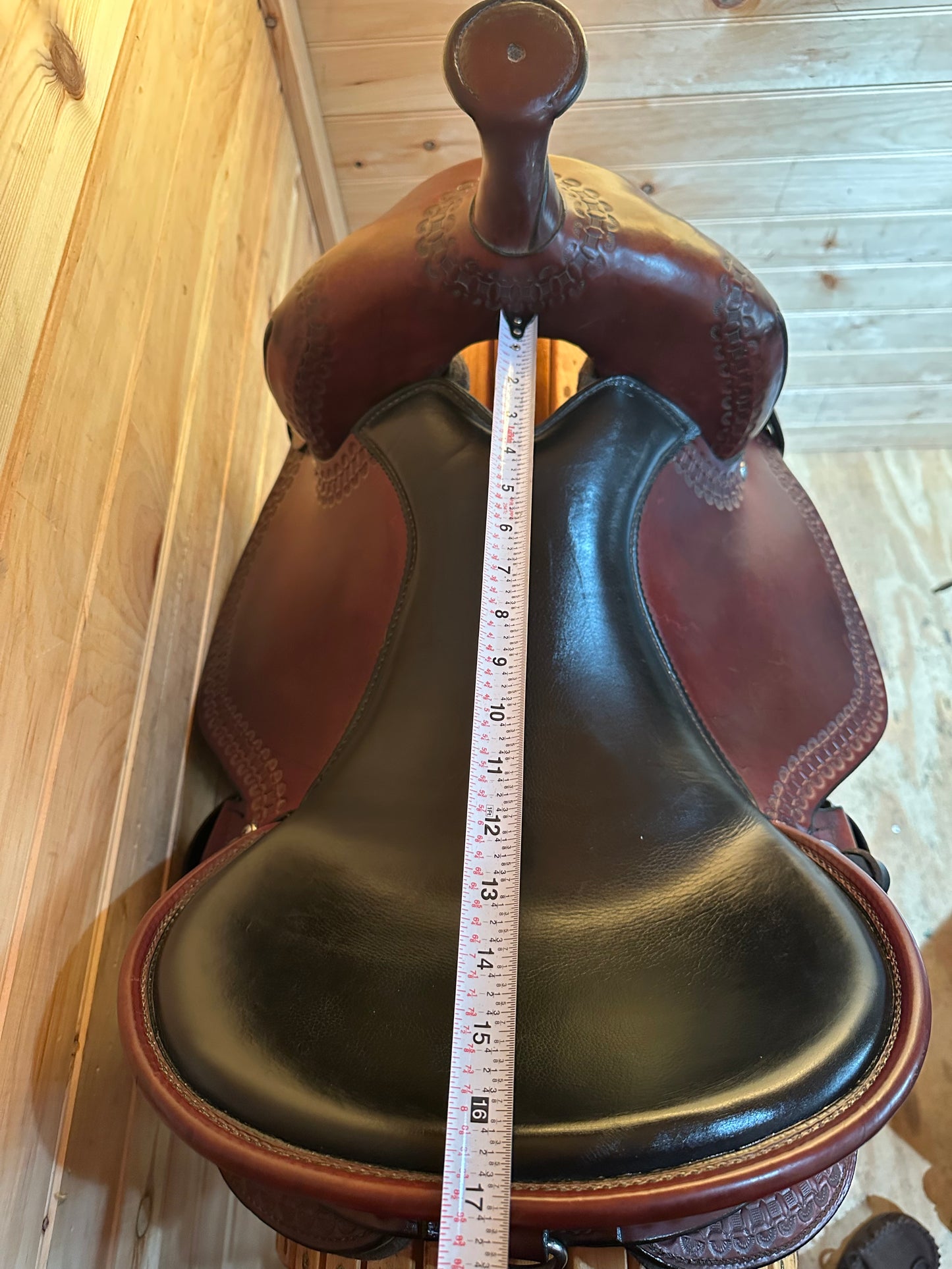 16” Dixieland Western Trail Saddle