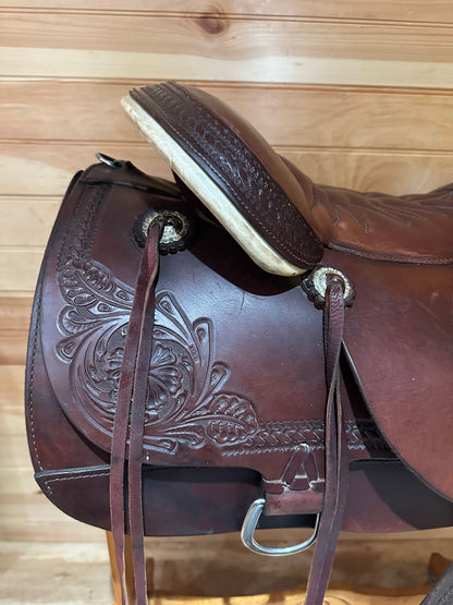 17.5” Tucker Ranch Hand Western Trail Saddle Model 250